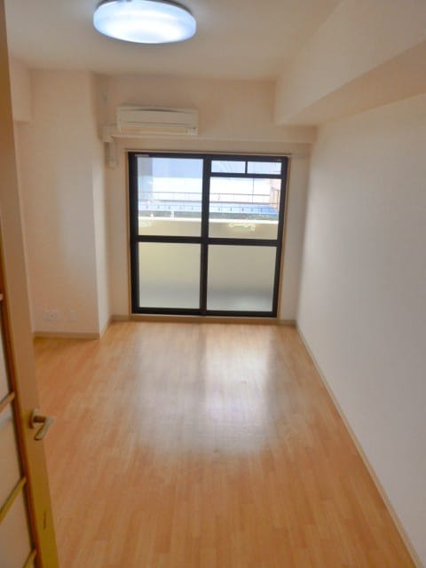 物件内観写真11　(居室)