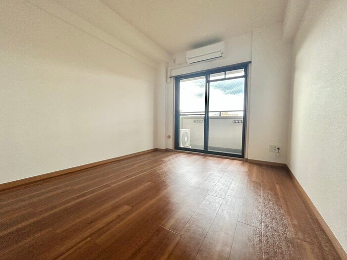 物件内観写真2　(居室)