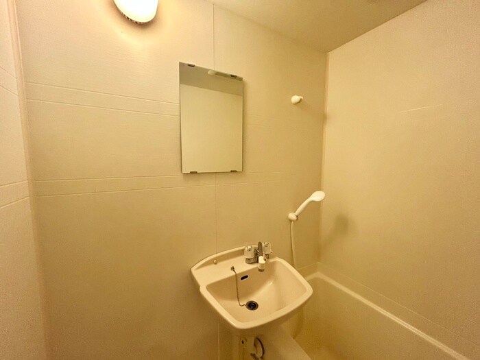 物件内観写真8　(洗面)