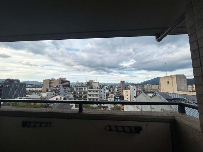 物件内観写真11　(室内からの展望)