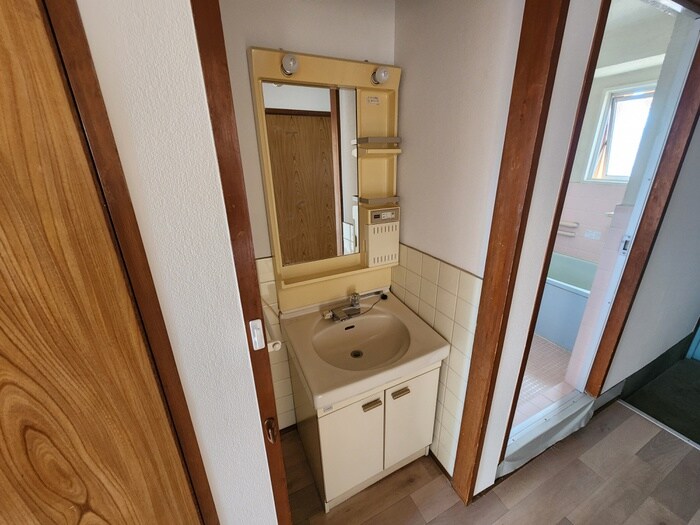 物件内観写真11　(洗面)