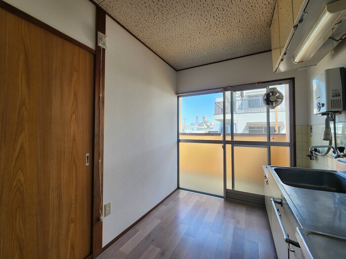 物件内観写真16　(居室)