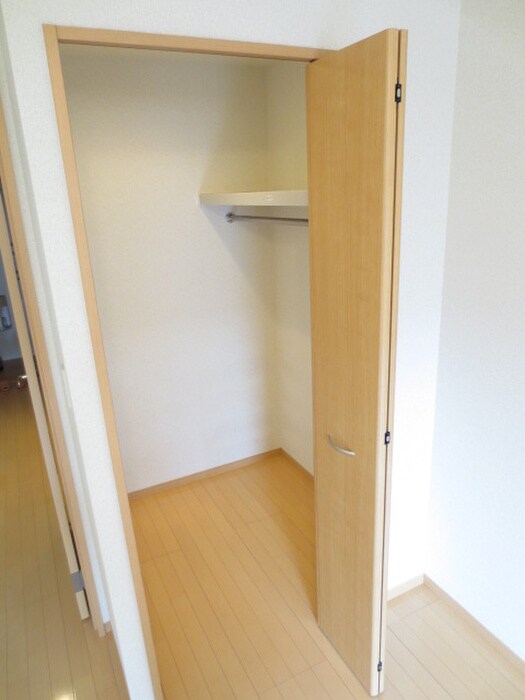 物件内観写真12　(収納)