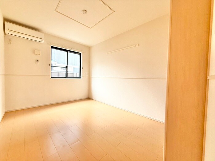 物件内観写真10　(居室)