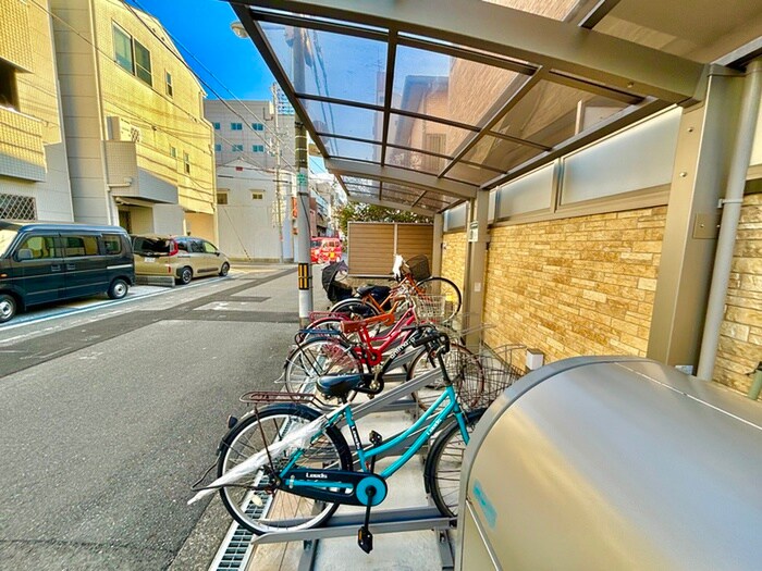 物件外観写真5　(駐輪場)