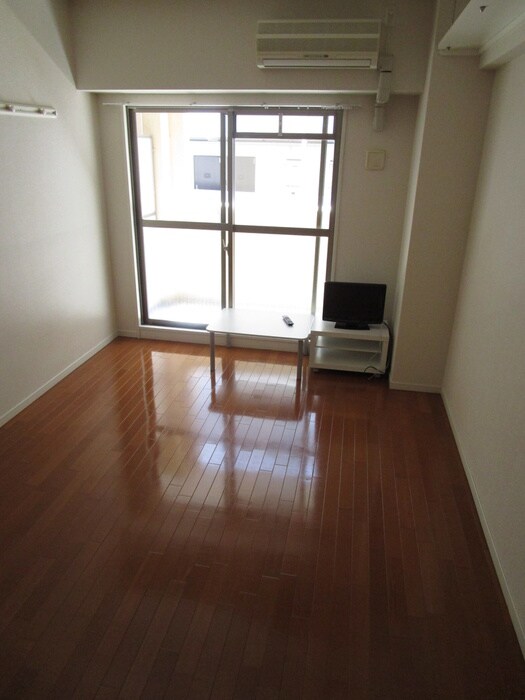 物件内観写真9　(居室)