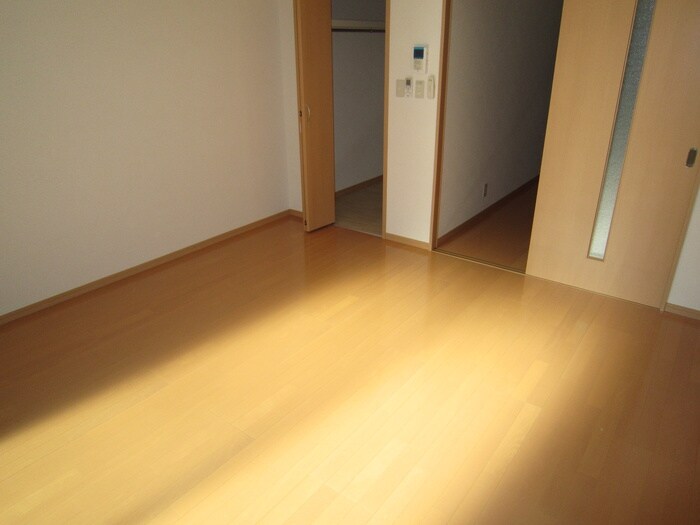 物件内観写真10　(居室)