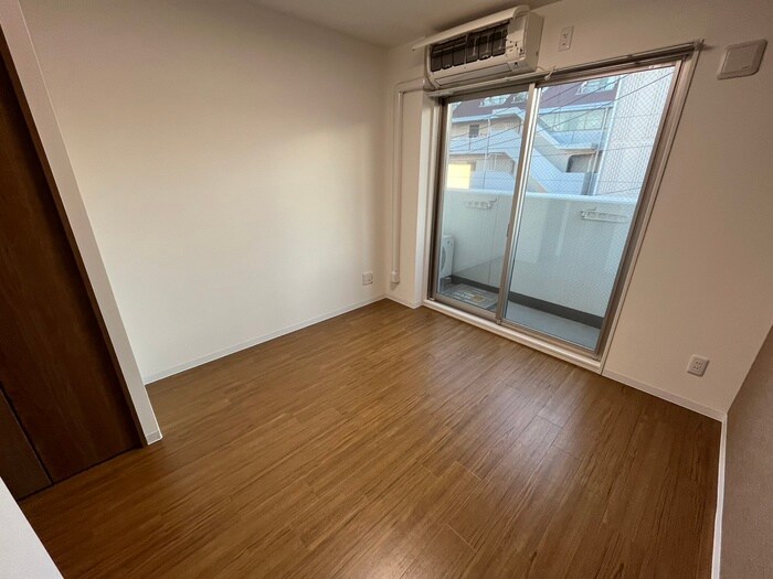 物件内観写真11　(居室)