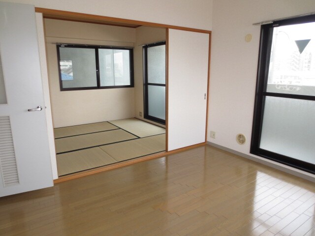 物件内観写真9　(居室)