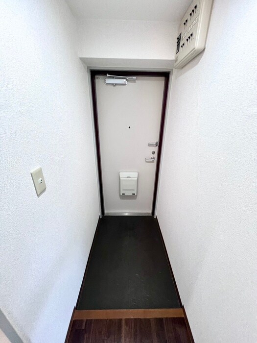 物件内観写真16　(玄関)