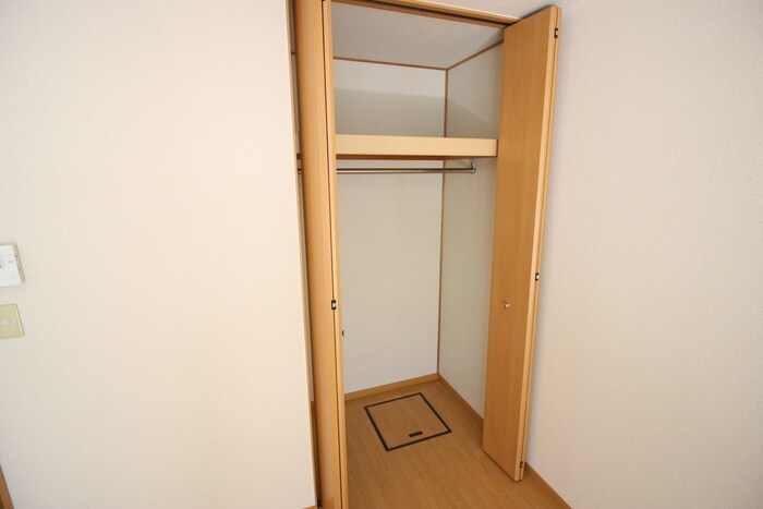物件内観写真8　(収納)