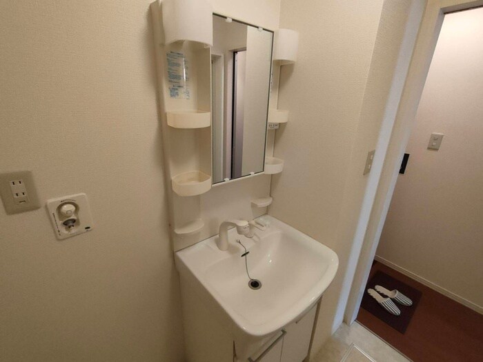 物件内観写真12　(洗面)