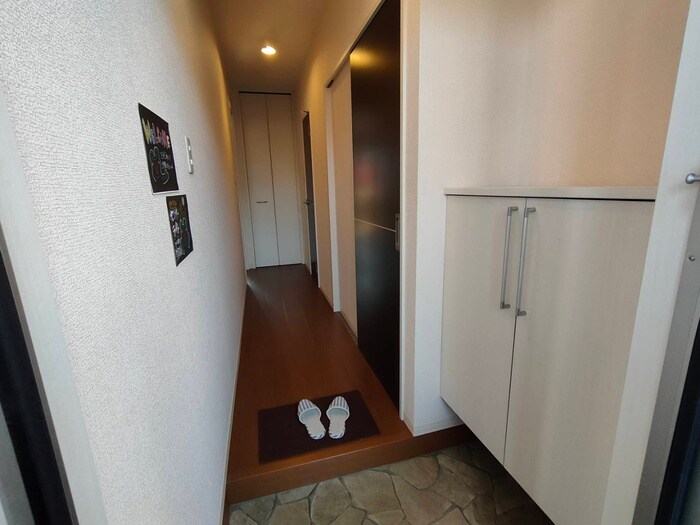 物件内観写真17　(玄関)