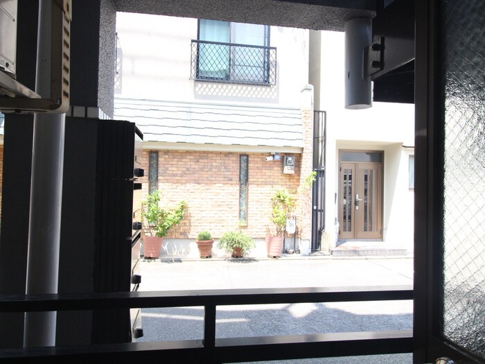 物件内観写真14　(室内からの展望)