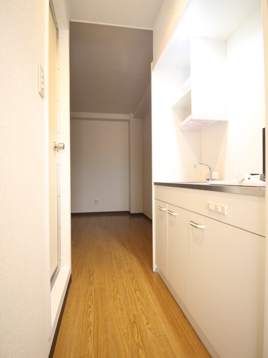 物件内観写真16　(廊下)