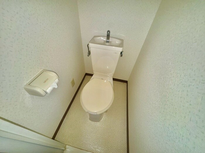 物件内観写真8　(トイレ)