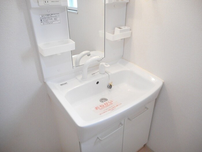 物件内観写真13　(洗面)