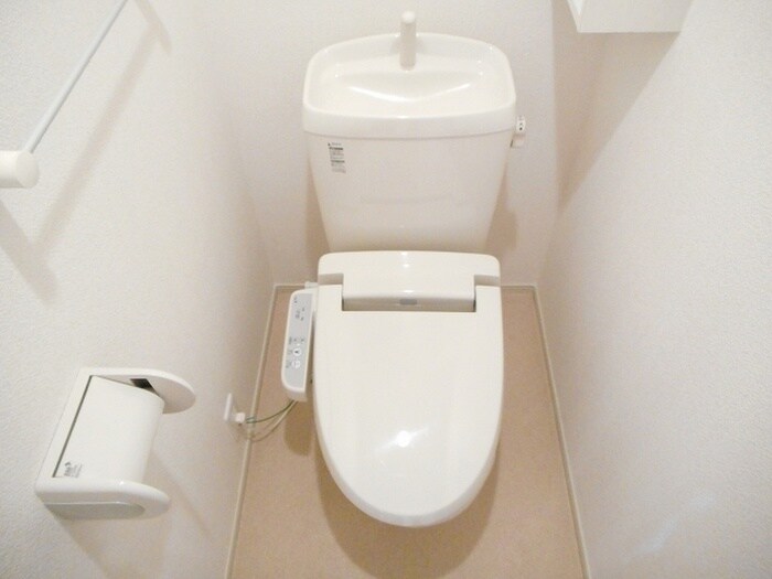 物件内観写真14　(トイレ)