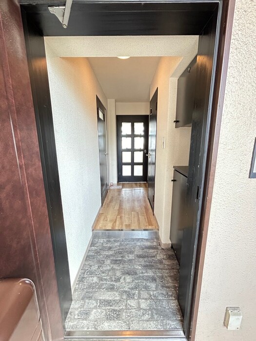 物件内観写真14　(玄関)