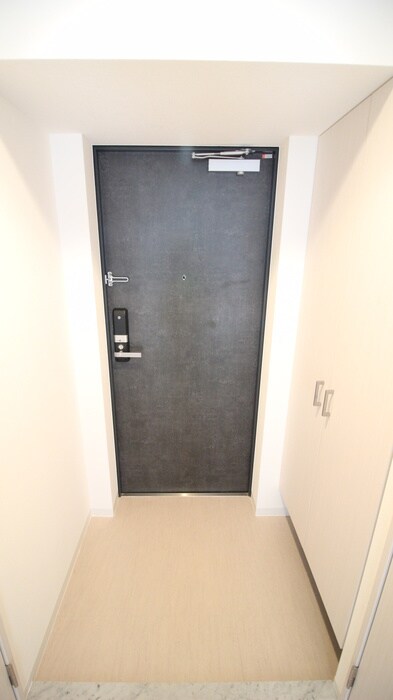 物件内観写真17　(玄関)