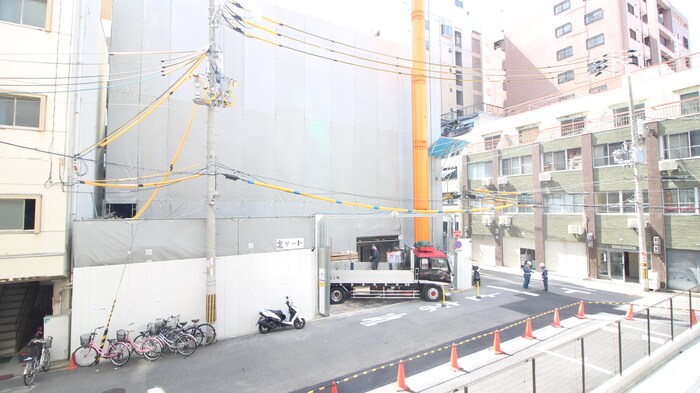 物件内観写真22　(室内からの展望)