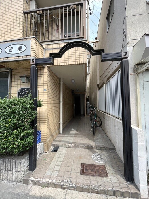 物件外観写真2　(駐輪場)