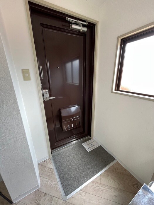 物件内観写真15　(玄関)