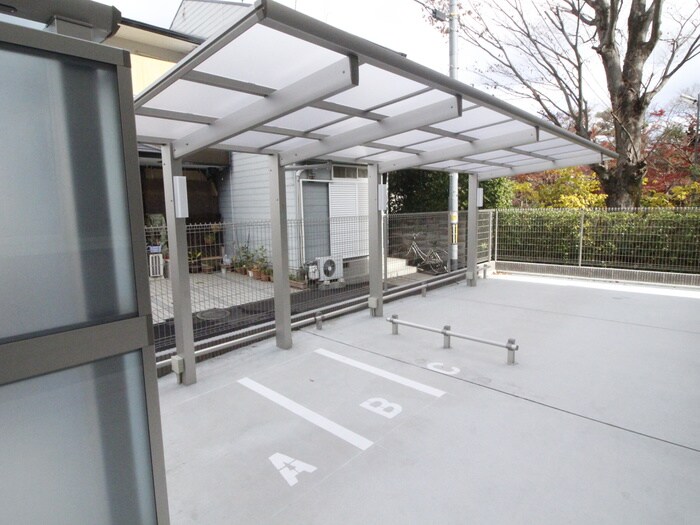 物件外観写真5　(駐輪場)