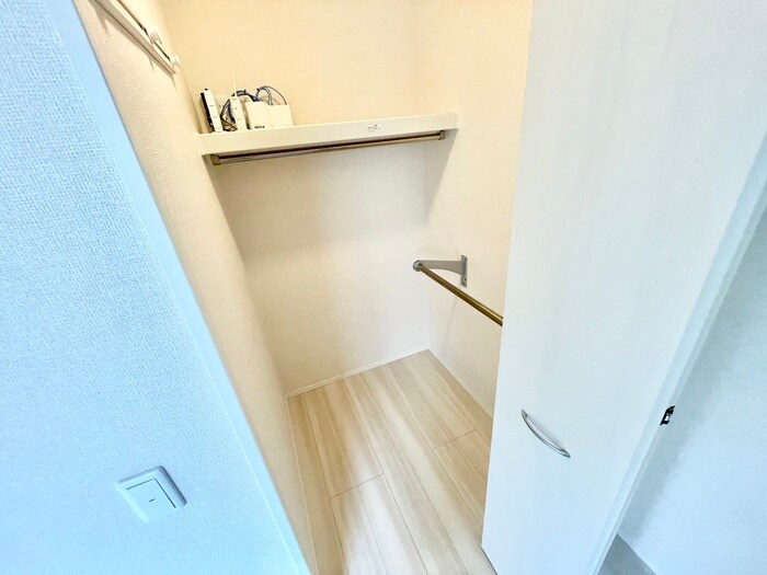 物件内観写真11　(収納)