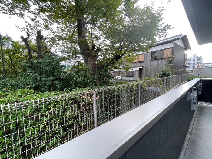 物件内観写真22　(室内からの展望)