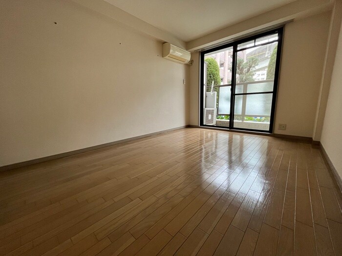 物件内観写真12　(居室)