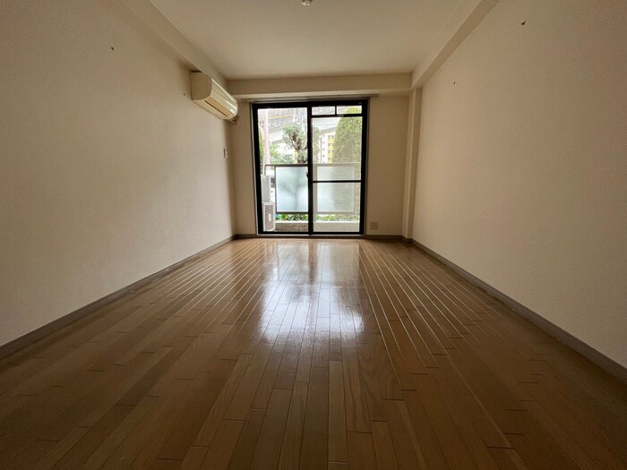 物件内観写真13　(居室)