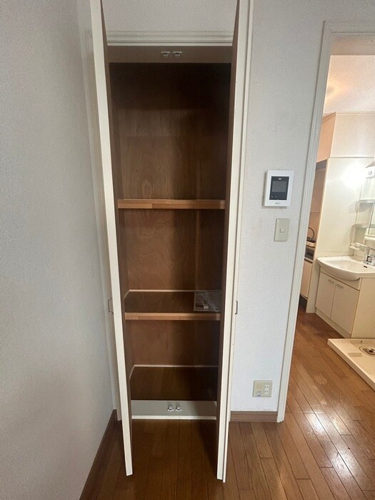 物件内観写真11　(収納)