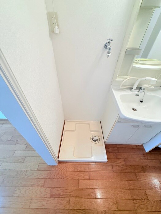 物件内観写真17　(洗濯機置場)