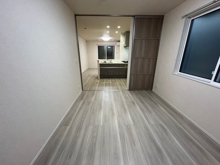 物件内観写真11　(居室)