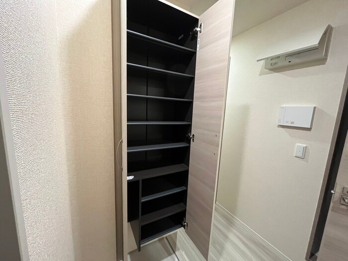 物件内観写真18　(靴箱)