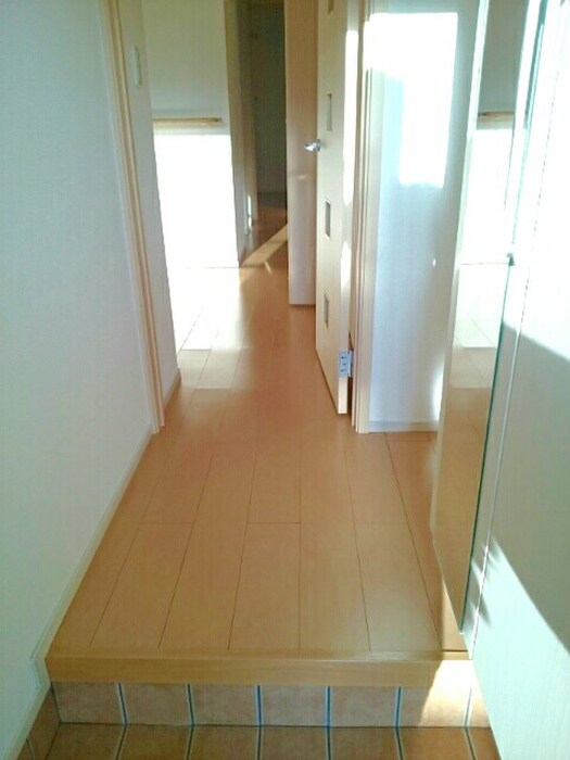 物件内観写真15　(玄関)