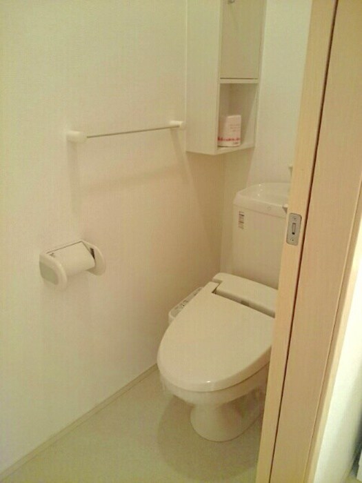 物件内観写真16　(トイレ)