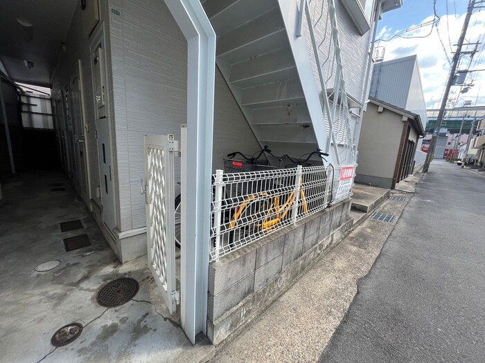 物件外観写真5　(駐輪場)