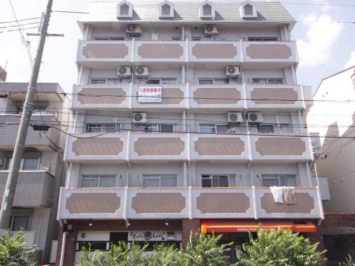 物件外観写真6　(外観写真)