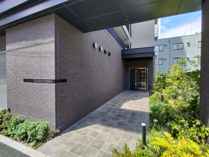 物件外観写真3　(エントランス部分)