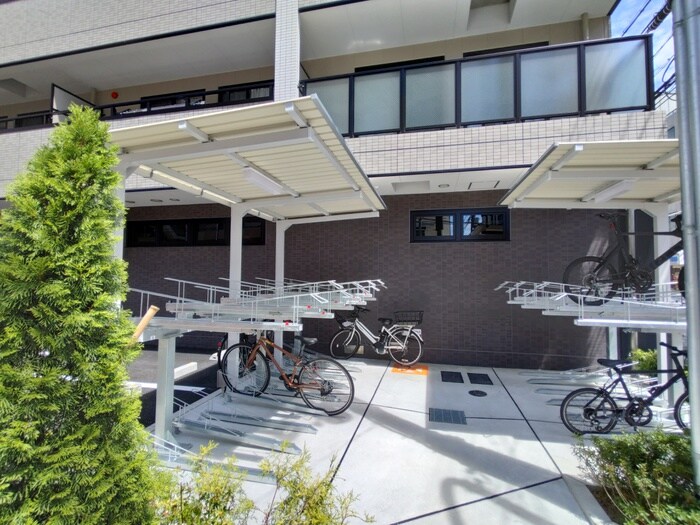 物件外観写真4　(駐輪場)