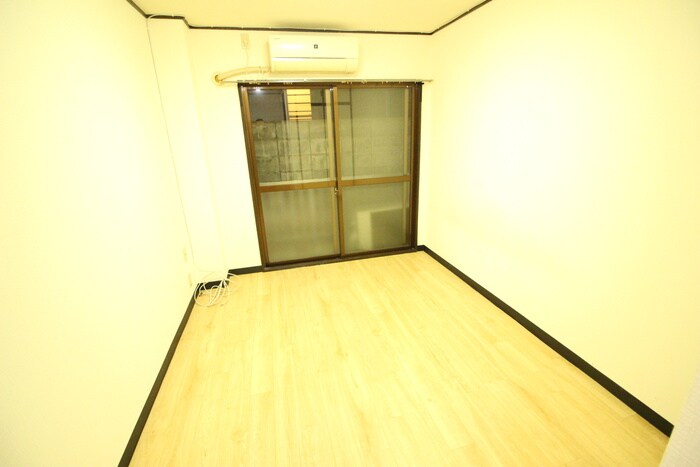 物件内観写真15　(居室)