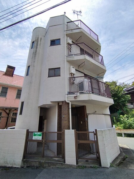 中井マンション外観写真