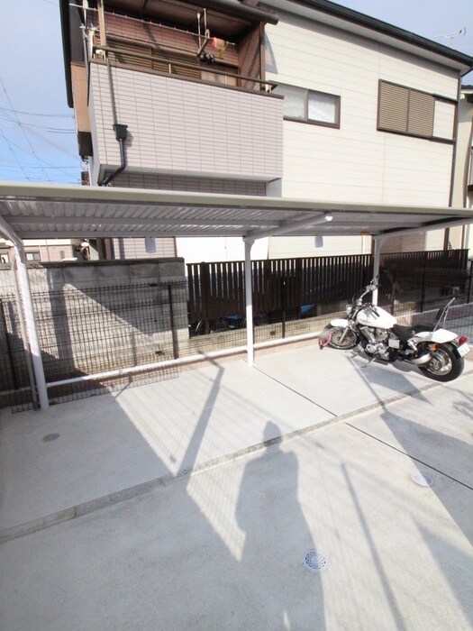 物件外観写真5　(駐輪場)