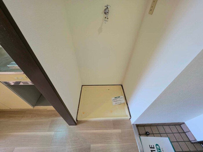 物件内観写真17　(洗濯機置場)