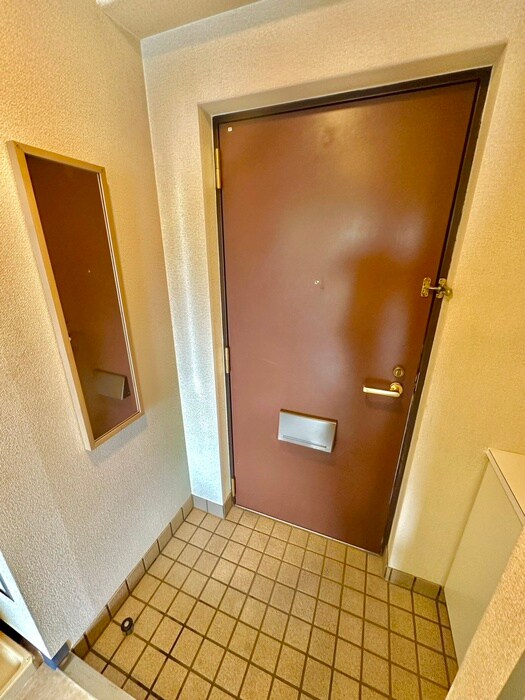 物件内観写真19　(玄関)
