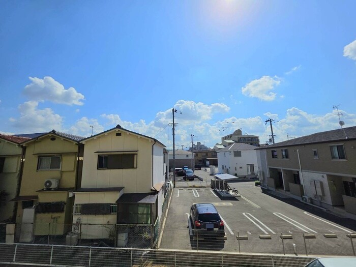 物件内観写真21　(室内からの展望)