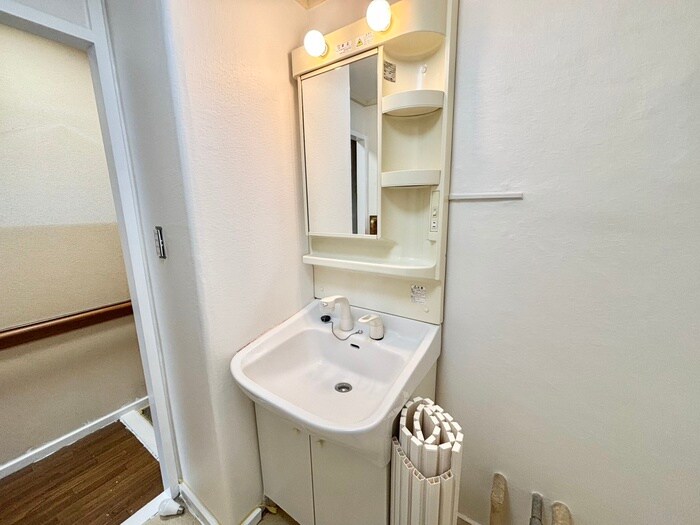 物件内観写真9　(洗面)