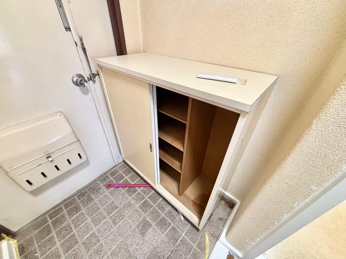 物件内観写真15　(靴箱)